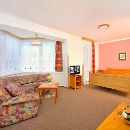 Stella Гостьовий будинок Шпіндлерув-Млин